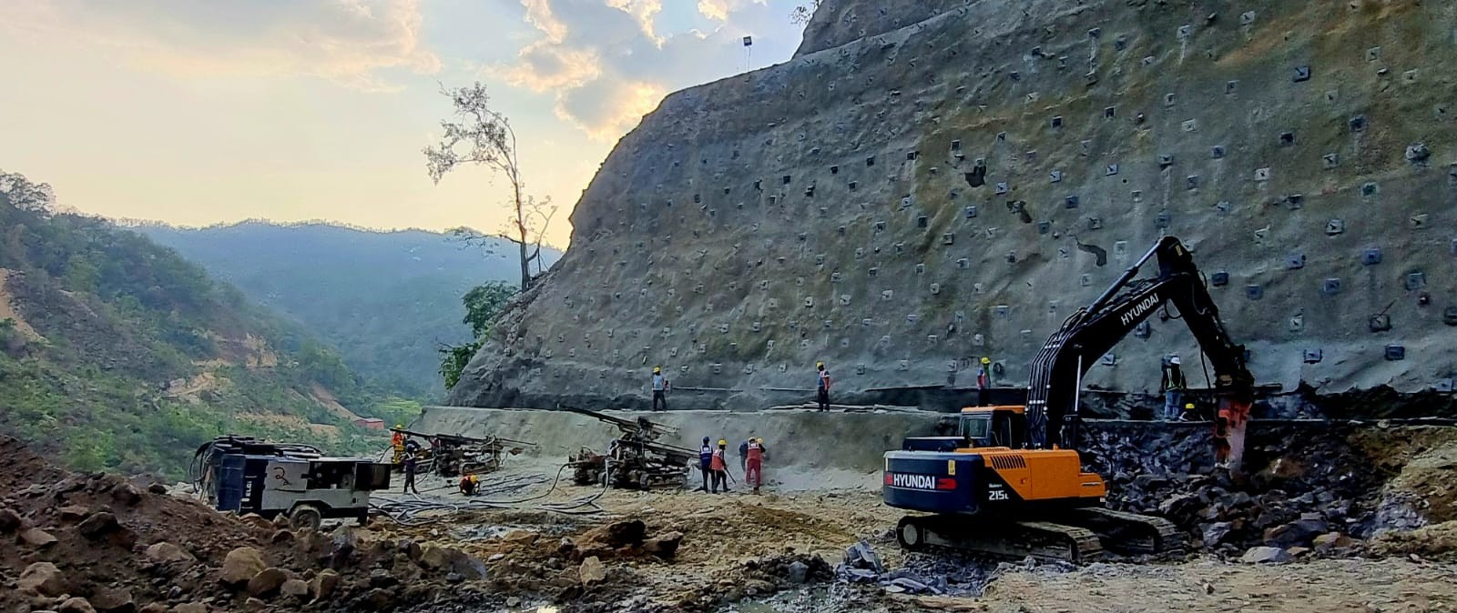 Shotcreting and Drilling work at Inlet portal - JDP